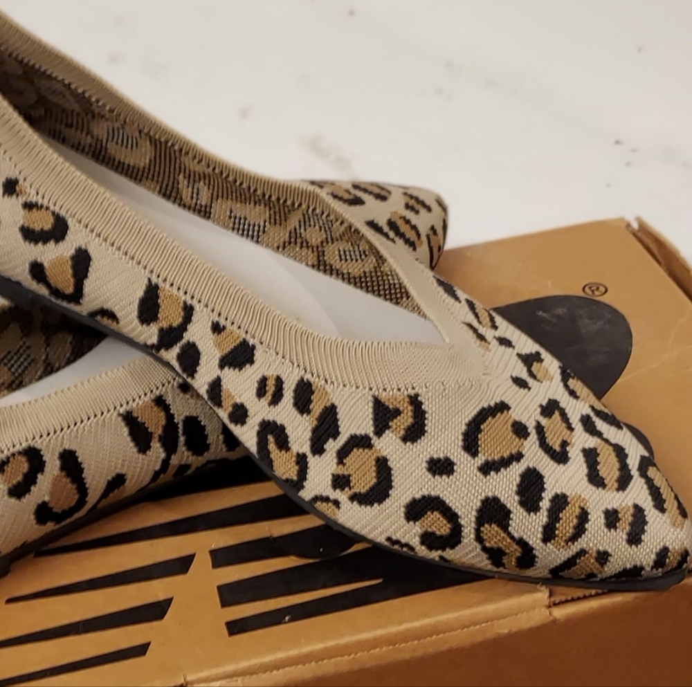 Amazon Tan and Black Flats Comfortable Slip-On Loafers